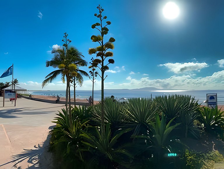 Flat 1A Vista panorâmica Mar com Piscina e wi-fi